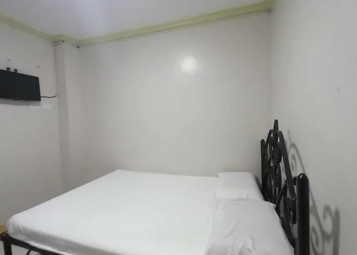 Oyo 1066 Dorotello Apartelle